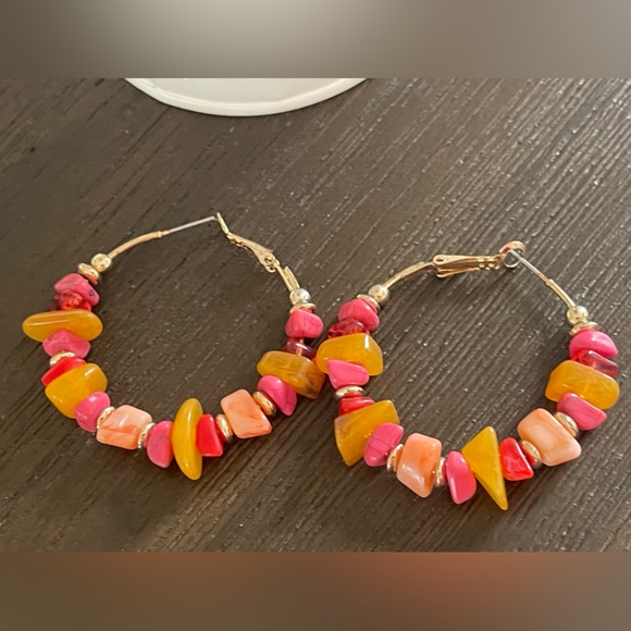 Colorful stone hoops in pink and orange tones - Picture 2 of 3